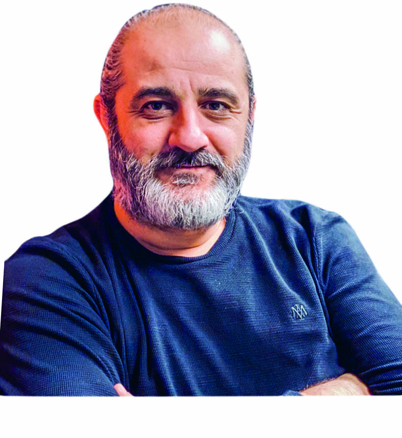 فرهاد آتیک